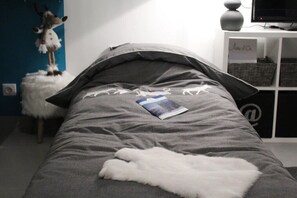 Bügeleisen/Bügelbrett, kostenloses WLAN, Bettwäsche