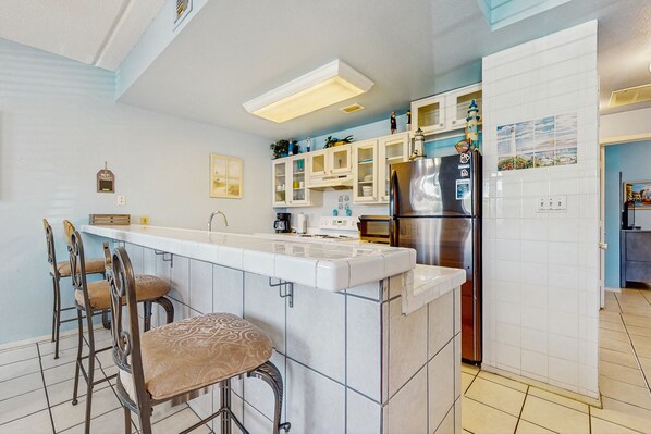 Fridge, microwave, oven, stovetop