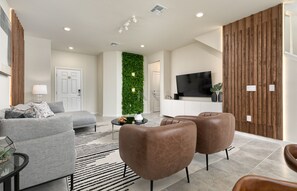 Smart TV, video games