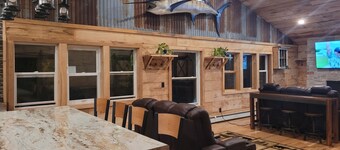 3 Bedroom Loft With Game Room ~ In The Heart Of Downtown Copper Harbor