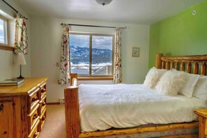 3 Schlafzimmer, Schreibtisch, Bügeleisen/Bügelbrett, kostenloses WLAN