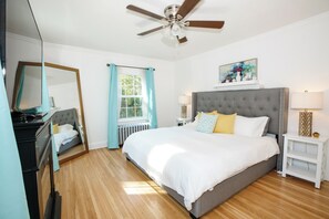 5 bedrooms, travel crib, WiFi, bed sheets