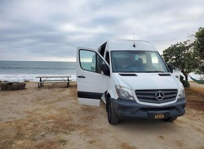 Beach nearby, sun loungers, beach towels