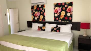 1 bedroom, in-room safe, desk, iron/ironing board