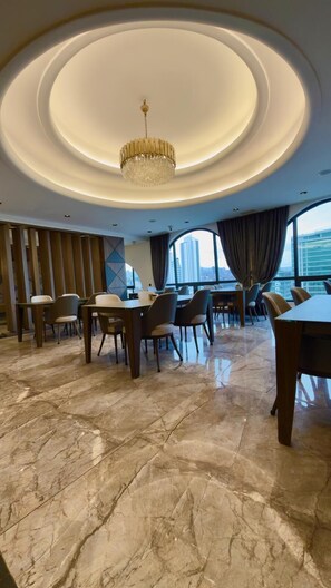 3 restaurants; breakfast, lunch, dinner and brunch served  - UK Ankara Hotel (Ankara)