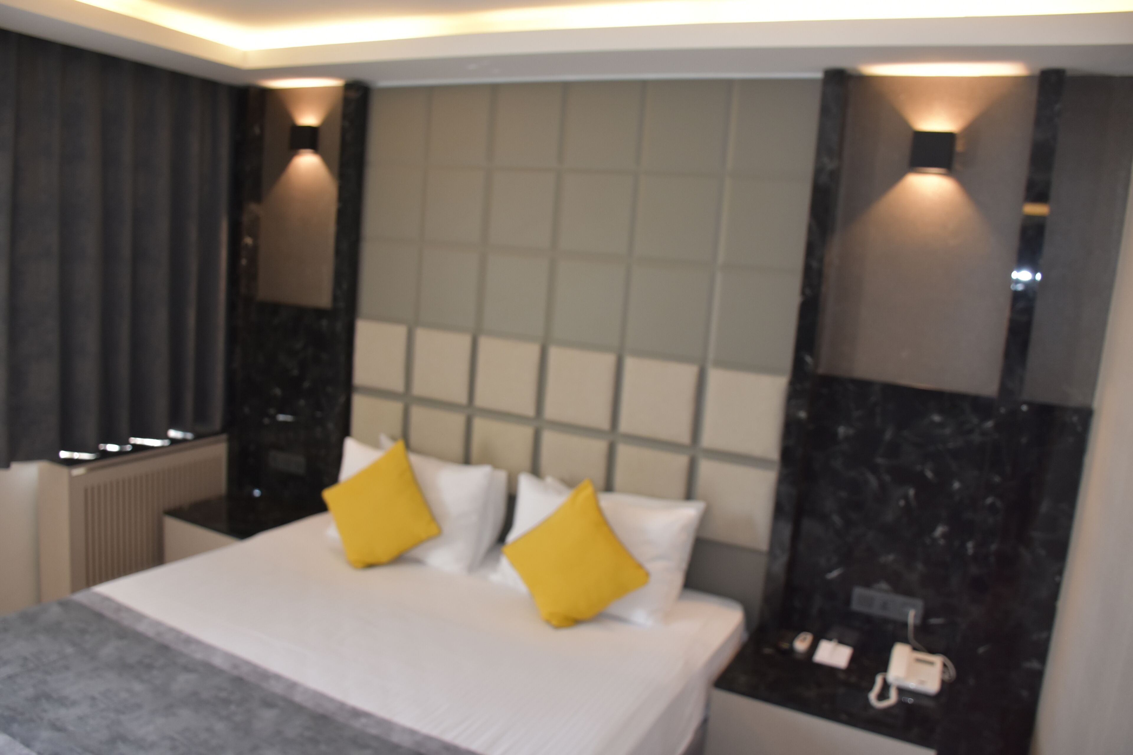 standard room | free minibar, in-room safe, individually decorated