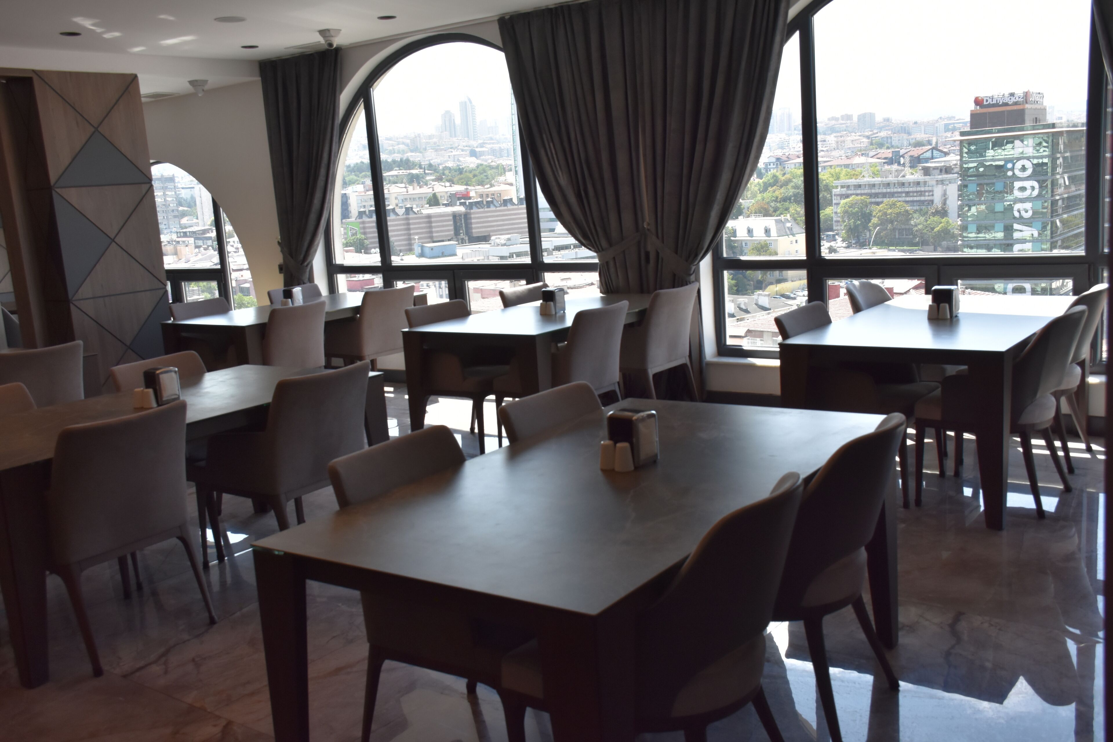 3 restaurants, breakfast, lunch, dinner served; turkish cuisine