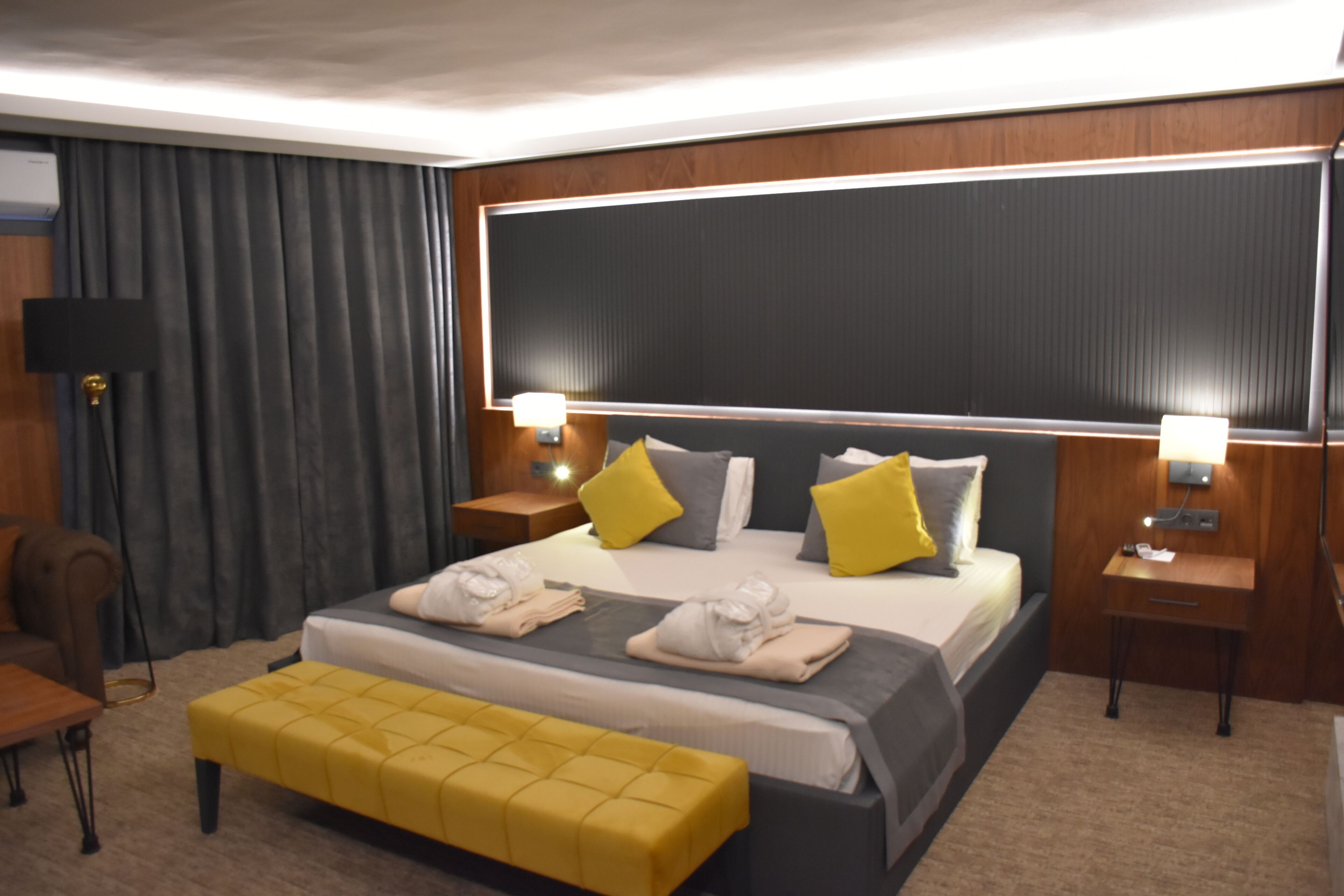 king suite | free minibar, in-room safe, individually decorated