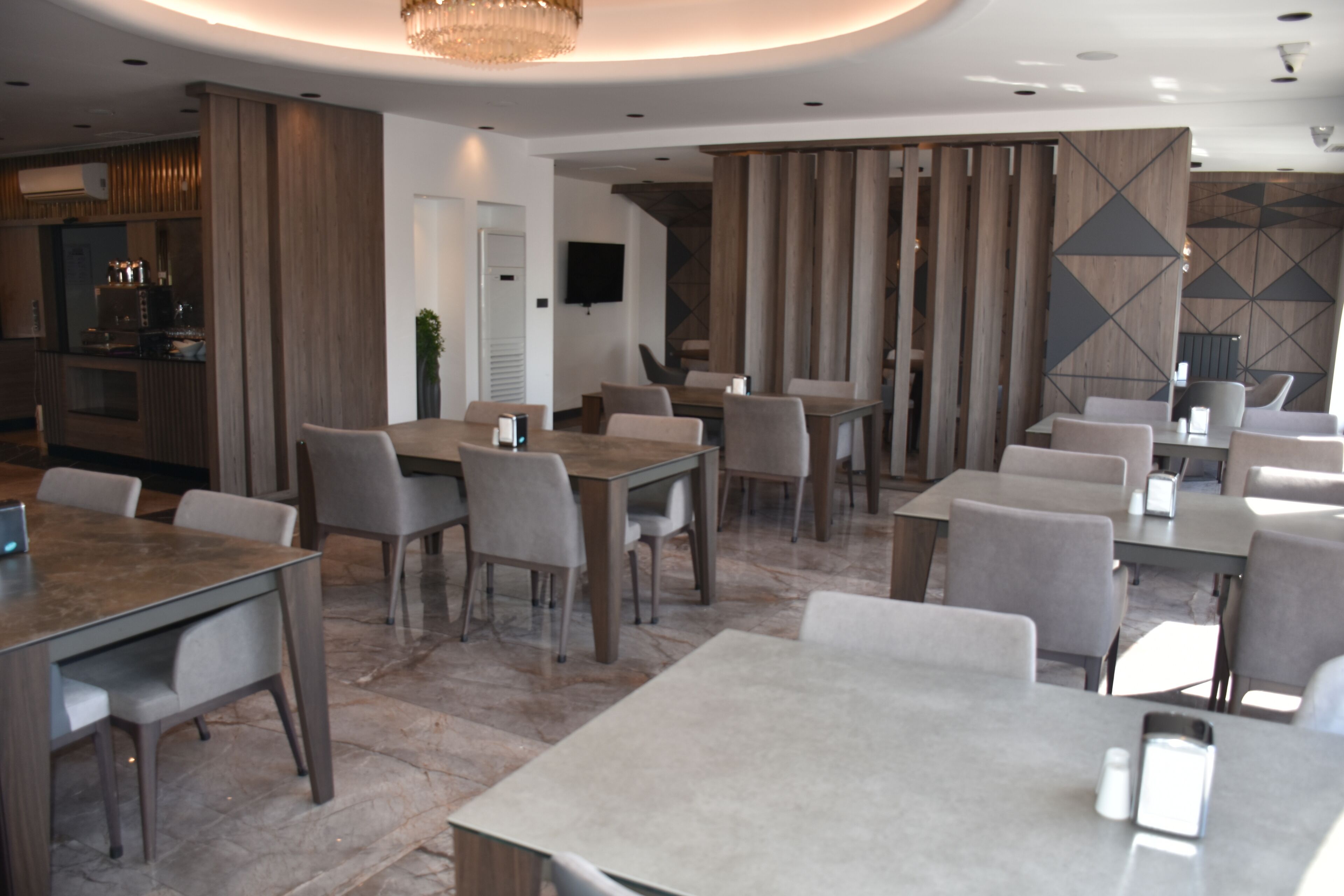 包含每日自助早餐