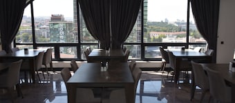 โรงแรม UK Ankara