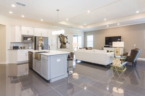 Smart TV, video games