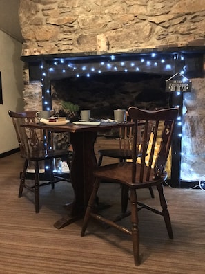 Bar (on property) - The Lake View Hotel (Caernarfon)