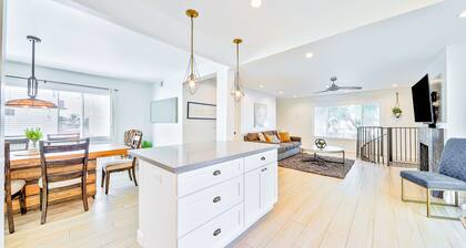 High-end beach condo with private hot tub - walk to Calafia Beach