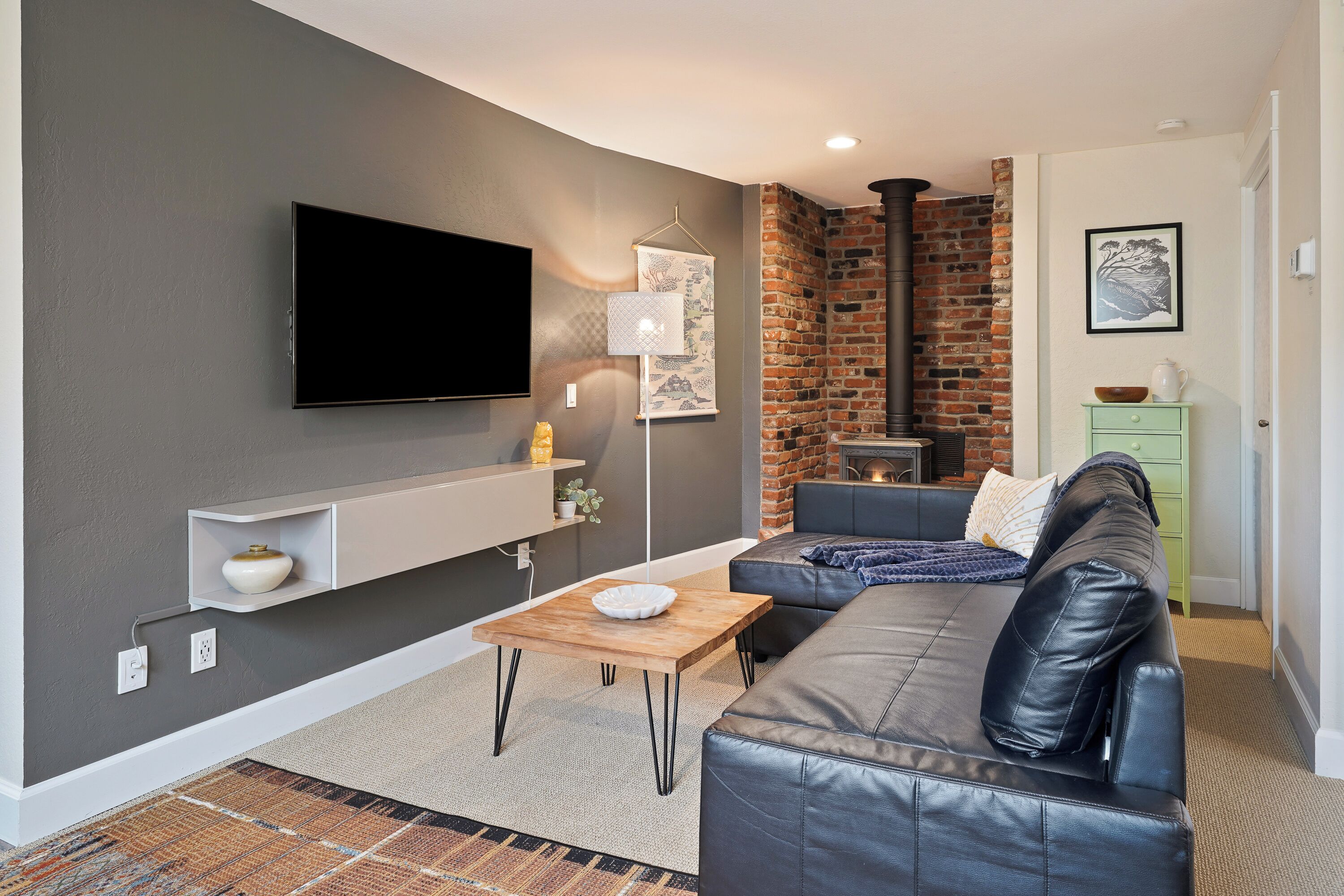 Smart-TV, peis og DVD-spiller