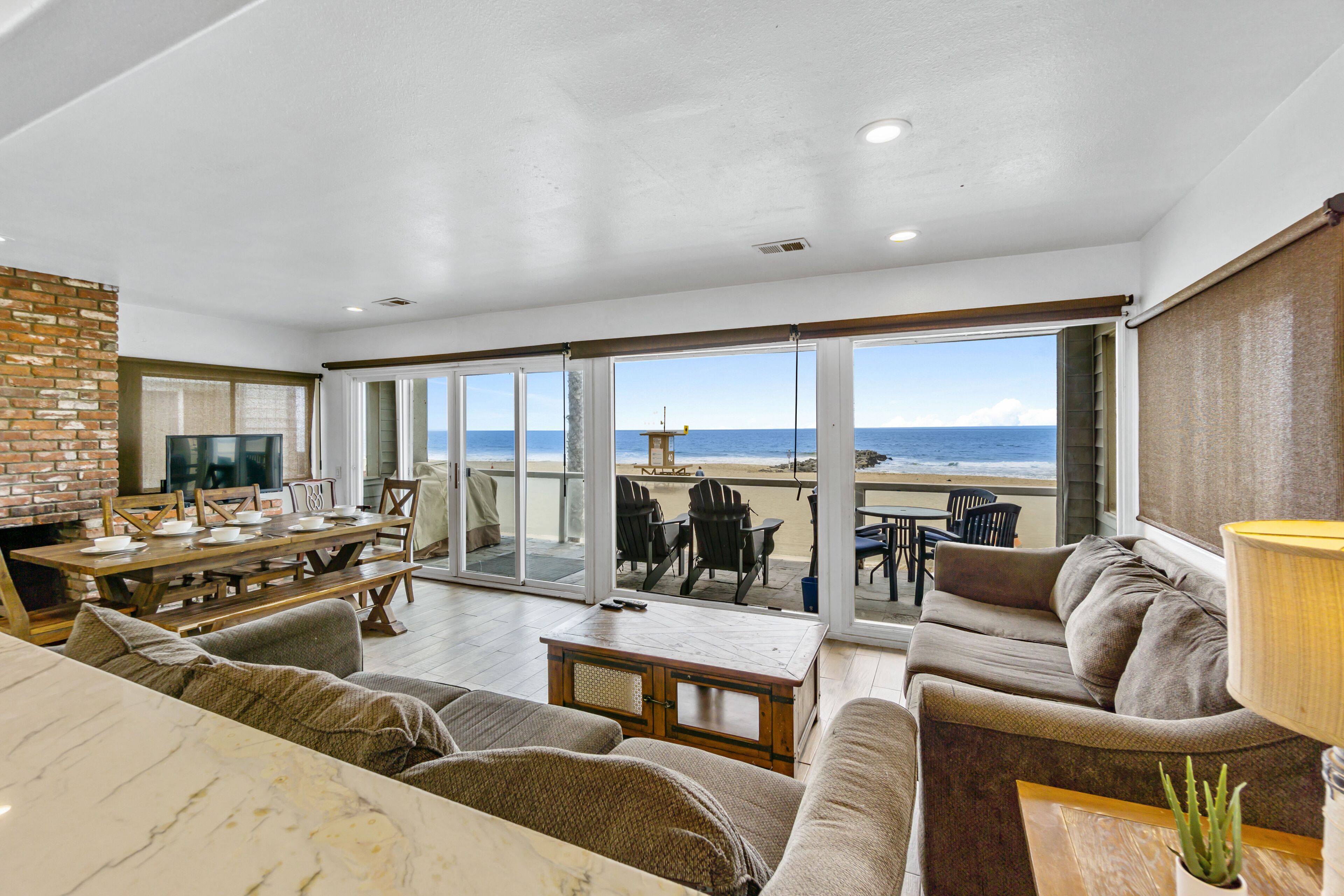 Oceanfront home with beautiful views & walk to shops