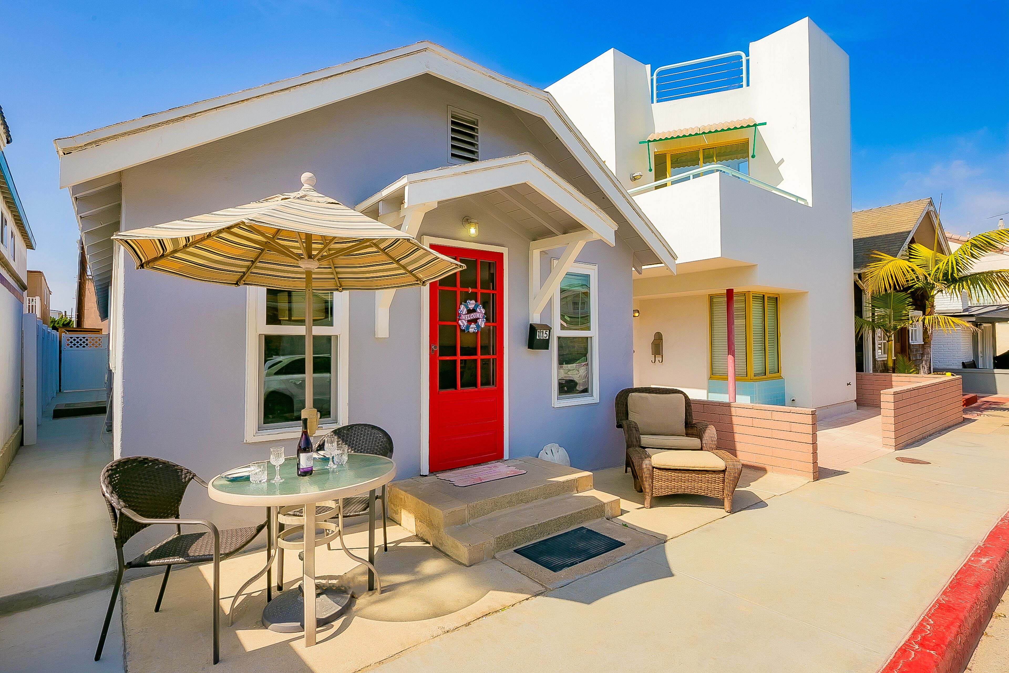 Amazing Beach Home + Location, Only Steps to Sand