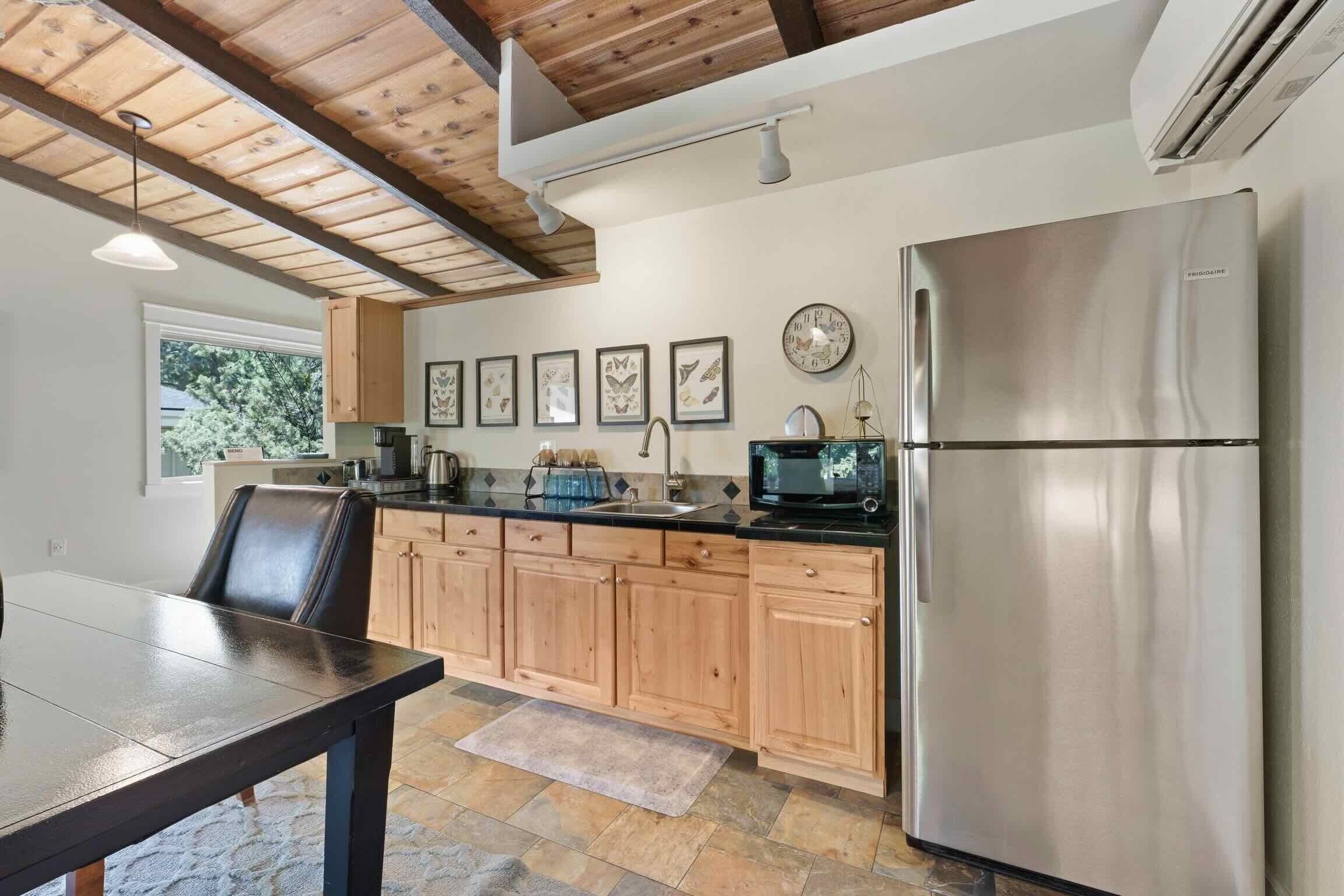 Coffee/tea maker, fridge, microwave, toaster