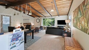 Interior - Cozy Up at a Nature Inspired Boutique Studio in the Trees - River Nearby (Bend)