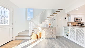 KylskÄp, mikrovÄgsugn, ugn och spishÀll