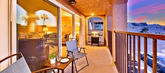 Fantastic Location, Steps to Beach w/ Outdoor Activities