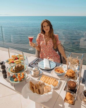 Outdoor dining - Maison Dedine (Sidi Bou Said)