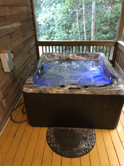 Ellie's Place-"Wow, this is nice!"