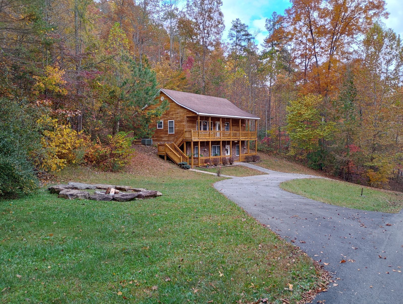 Ellie’s Place - September Special! Book now and enjoy. 