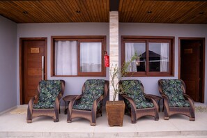 Vista frontal de la propiedad