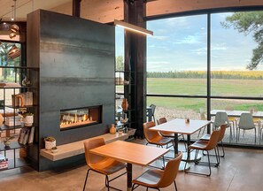 Dining - Backland Luxury Nature Resort - Grand Canyon (Williams)