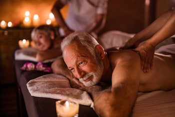 Body treatments, aromatherapy, hot stone massages, deep-tissue massages at Backland Glamping Resort - Grand Canyon