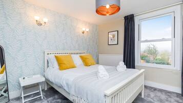 1 bedroom, travel crib, free WiFi, bed sheets