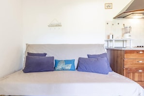 Villa, Multiple Beds | 2 bedrooms, iron/ironing board, free WiFi, bed sheets
