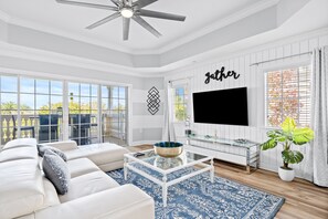 Smart TV - Centre Court Luxury | Private Balcony | Reunion Membership (Kissimmee)