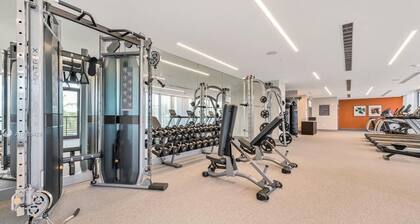 Beautiful Condo at Downtown Doral!