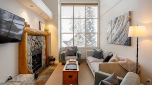 TV, fireplace, stereo