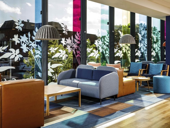 Bar (on property) - Ibis budget London Heathrow Central (Hounslow)