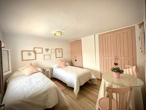 5 bedrooms, desk, iron/ironing board, WiFi - THE REFUGE OF THE HEAVEN (Vera de Moncayo)