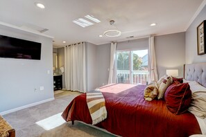 3 bedrooms, iron/ironing board, WiFi, bed sheets - Home near Sonoma & Calistoga in heart of Wine Country  (Santa Rosa)