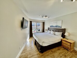 1 bedroom, WiFi - Best ski in ski out Condo at Whistler (whistler)