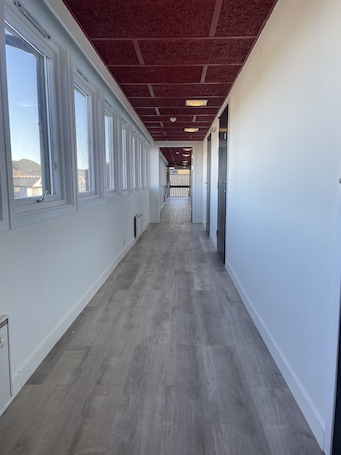 Televisión de pantalla plana. Namsen Hotell