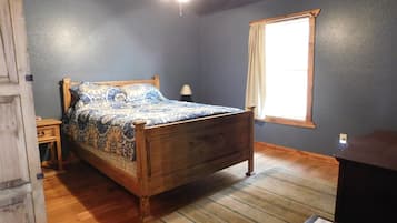 3 chambres, fer et planche à repasser, Wi-Fi, draps fournis