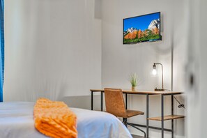 1 soverom, strykejern/-brett, reiseseng for barn og wi-fi