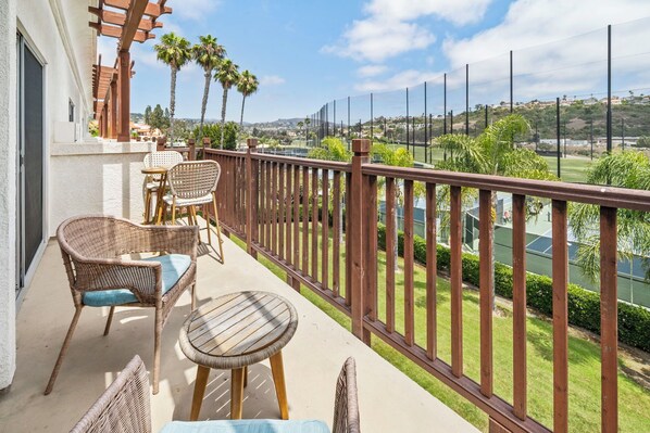 屋外ダイニングエリア