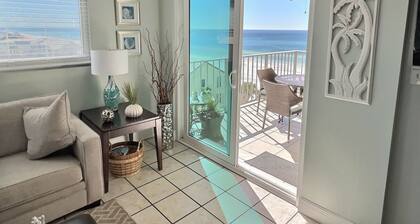 Stunning, renovated 3/2 condo on the beach, 2 large Ocean front pools. Sleeps 8