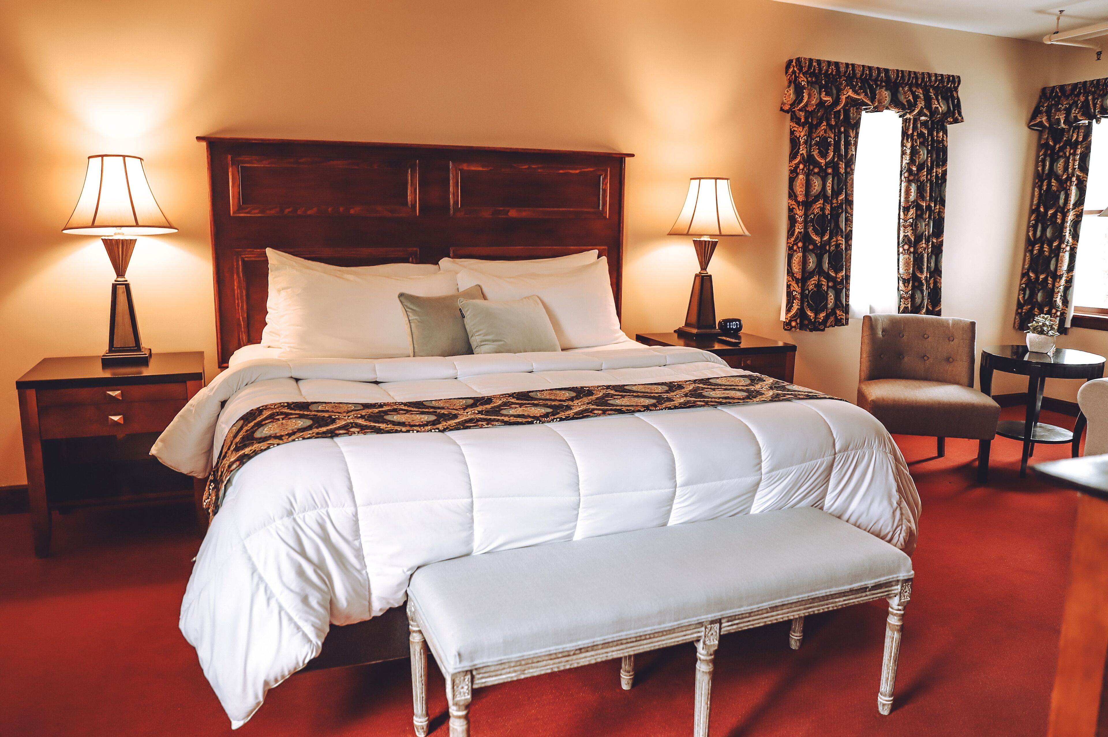 Premium King | Premium bedding, in-room safe, individually decorated