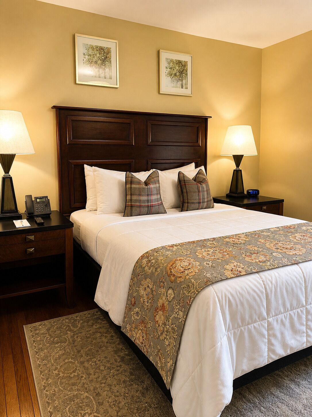Deluxe kamer, 2 queensize bedden (Queen Deluxe Two-Bedroom Suite) | Luxe beddengoed, een kluis op de kamer, individueel gedecoreerd