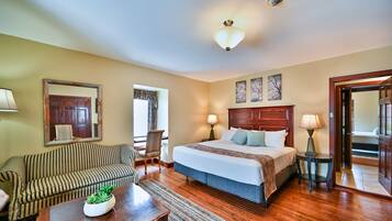 King Suite | Premium bedding, in-room safe, individually decorated