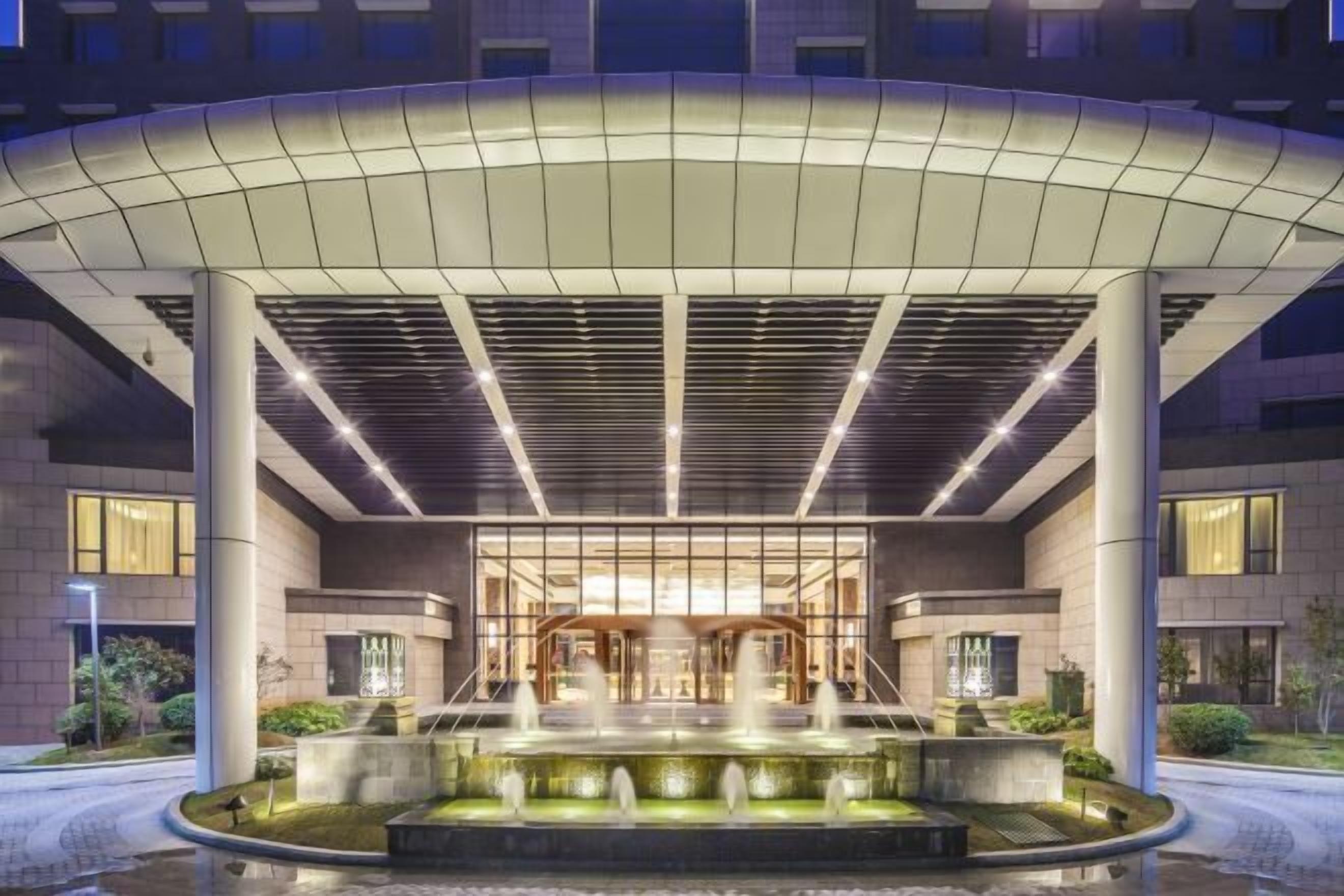 المنشأة من الداخل