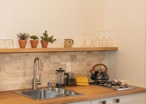 Fridge, microwave, dishwasher, coffee/tea maker