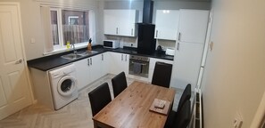 Shared kitchen - Berlin Town house Belfast (Belfast)